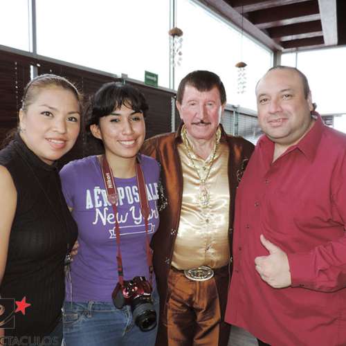 Rueda de Prensa Banda Estrellas De Sinaloa de Germán Lizárraga